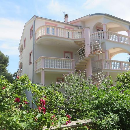 Gardenia Apartments Pakoštane Εξωτερικό φωτογραφία