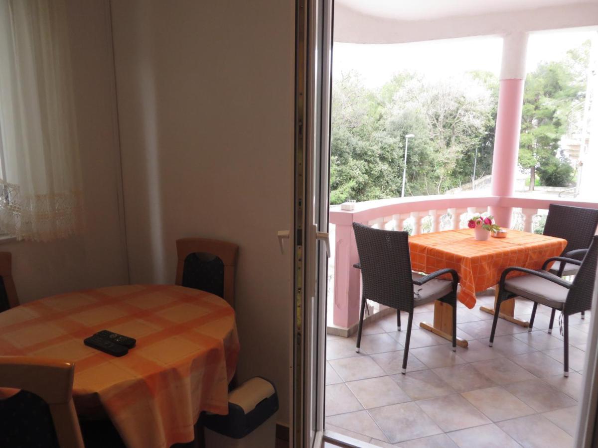 Gardenia Apartments Pakoštane Εξωτερικό φωτογραφία