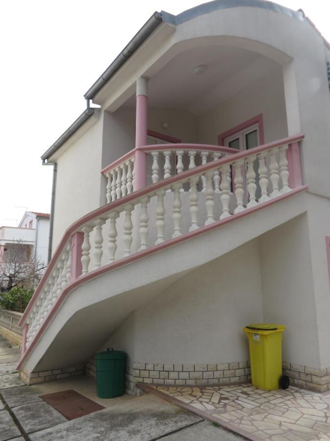 Gardenia Apartments Pakoštane Εξωτερικό φωτογραφία