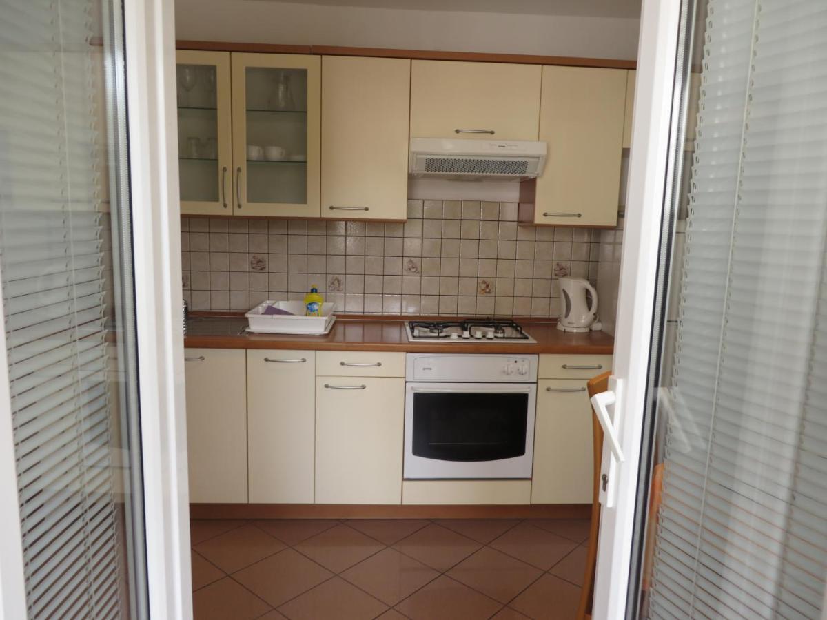 Gardenia Apartments Pakoštane Εξωτερικό φωτογραφία