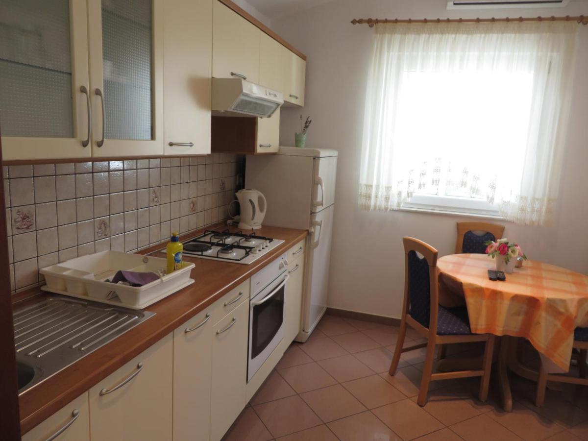 Gardenia Apartments Pakoštane Εξωτερικό φωτογραφία