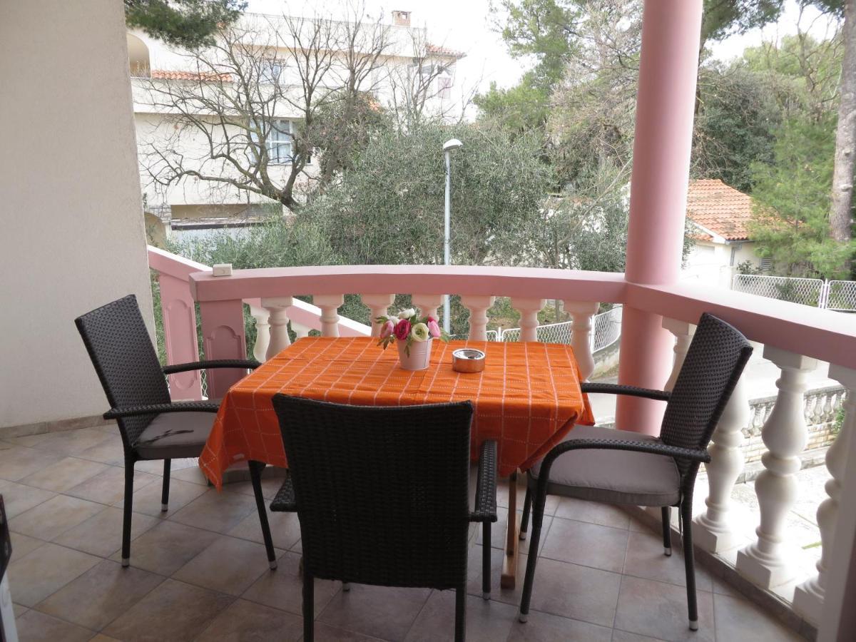 Gardenia Apartments Pakoštane Εξωτερικό φωτογραφία