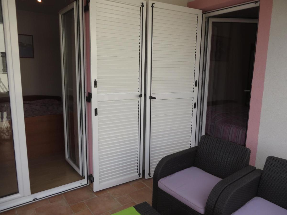 Gardenia Apartments Pakoštane Εξωτερικό φωτογραφία