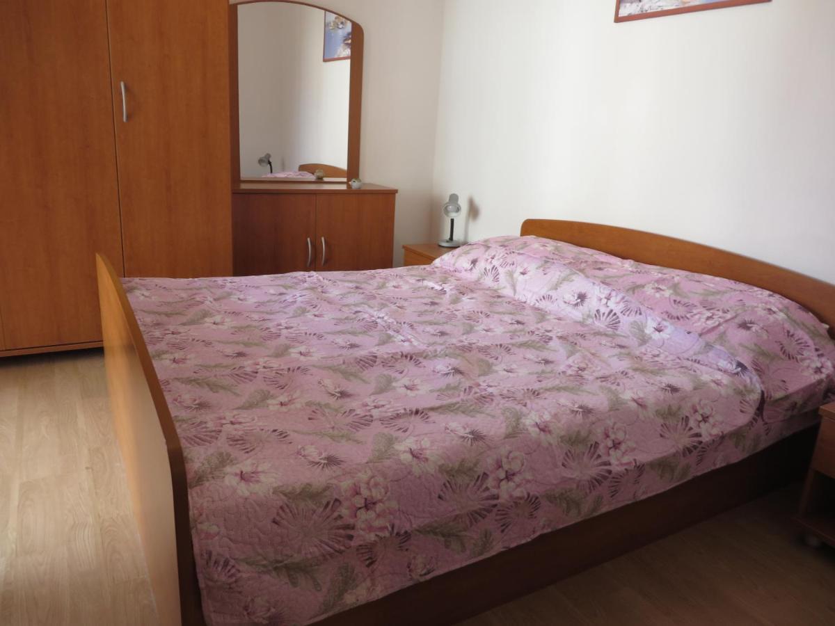 Gardenia Apartments Pakoštane Εξωτερικό φωτογραφία