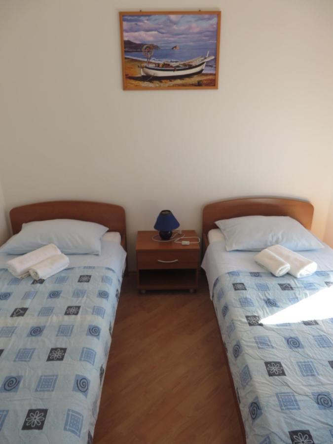 Gardenia Apartments Pakoštane Εξωτερικό φωτογραφία