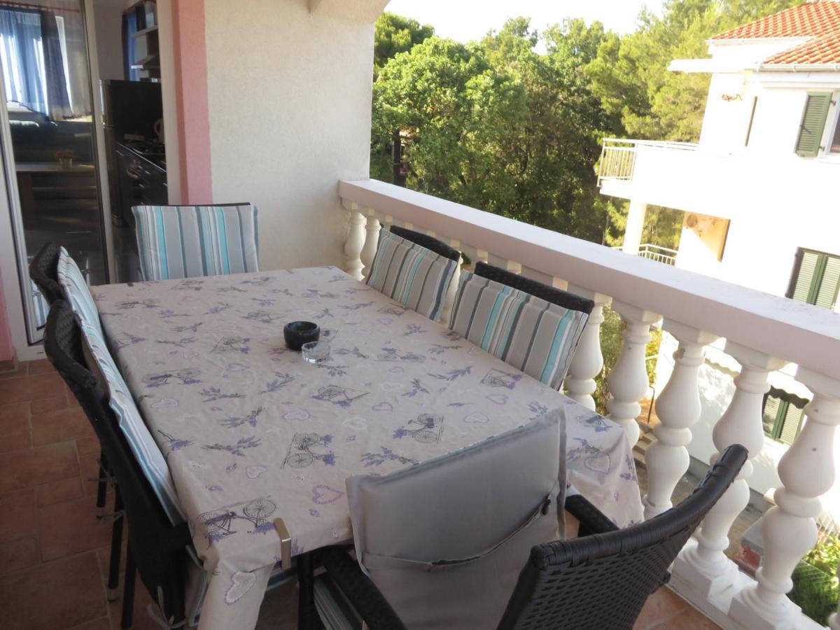 Gardenia Apartments Pakoštane Εξωτερικό φωτογραφία