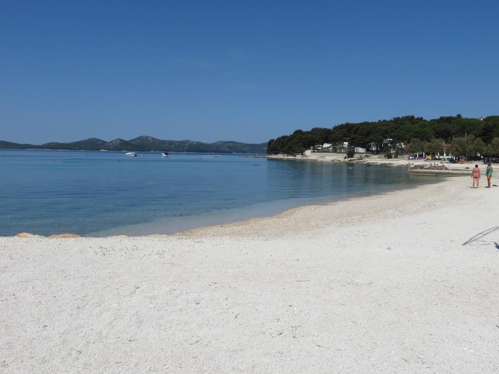 Gardenia Apartments Pakoštane Εξωτερικό φωτογραφία