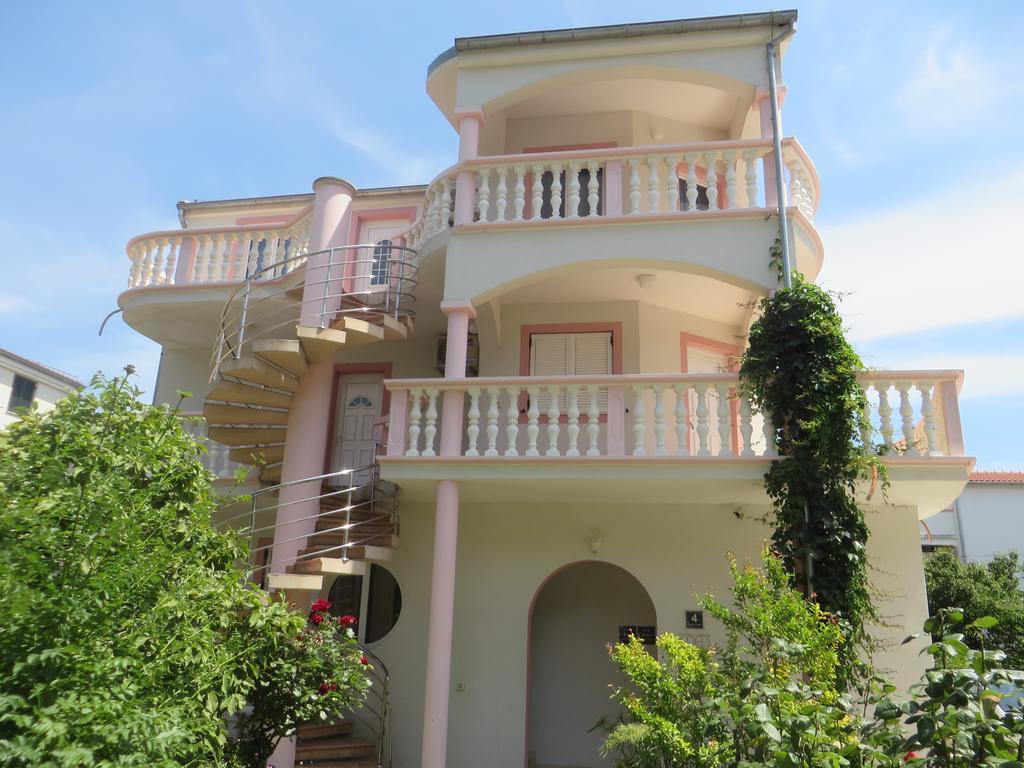 Gardenia Apartments Pakoštane Εξωτερικό φωτογραφία