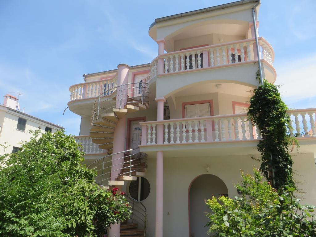 Gardenia Apartments Pakoštane Εξωτερικό φωτογραφία