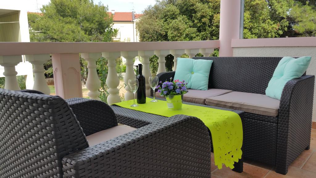 Gardenia Apartments Pakoštane Εξωτερικό φωτογραφία