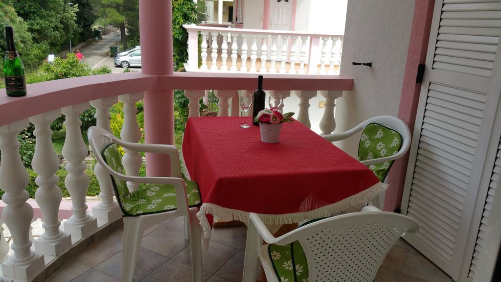 Gardenia Apartments Pakoštane Εξωτερικό φωτογραφία